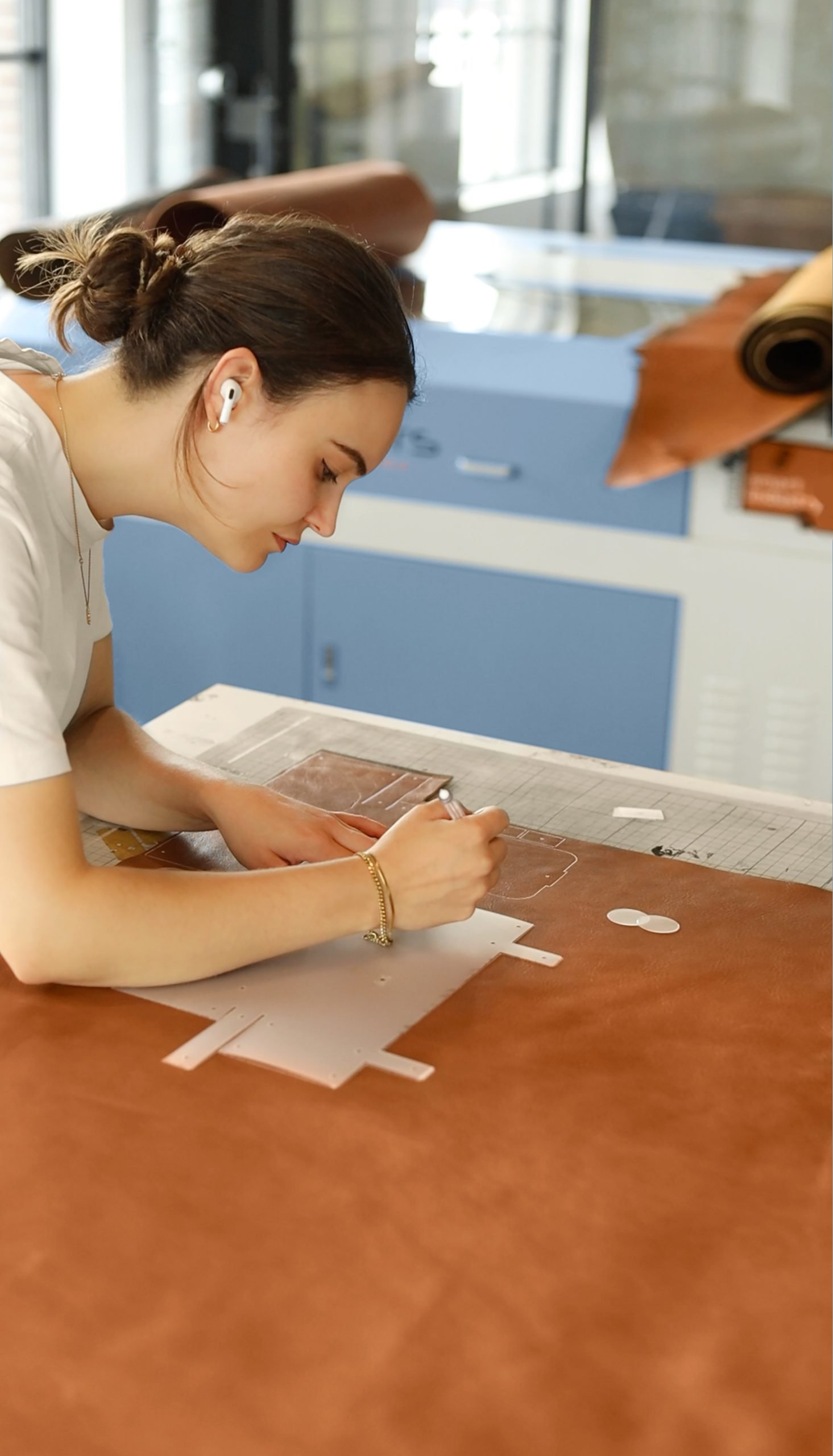 Making acrylic leather templates Bolster Benefield Making acrylic leather templates Bolster Benefield